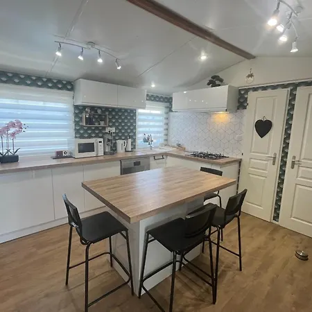Chalet Charming Mobile With Pool In *